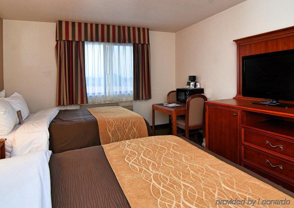Comfort Inn & Suites South Hill I-85 Exterior photo